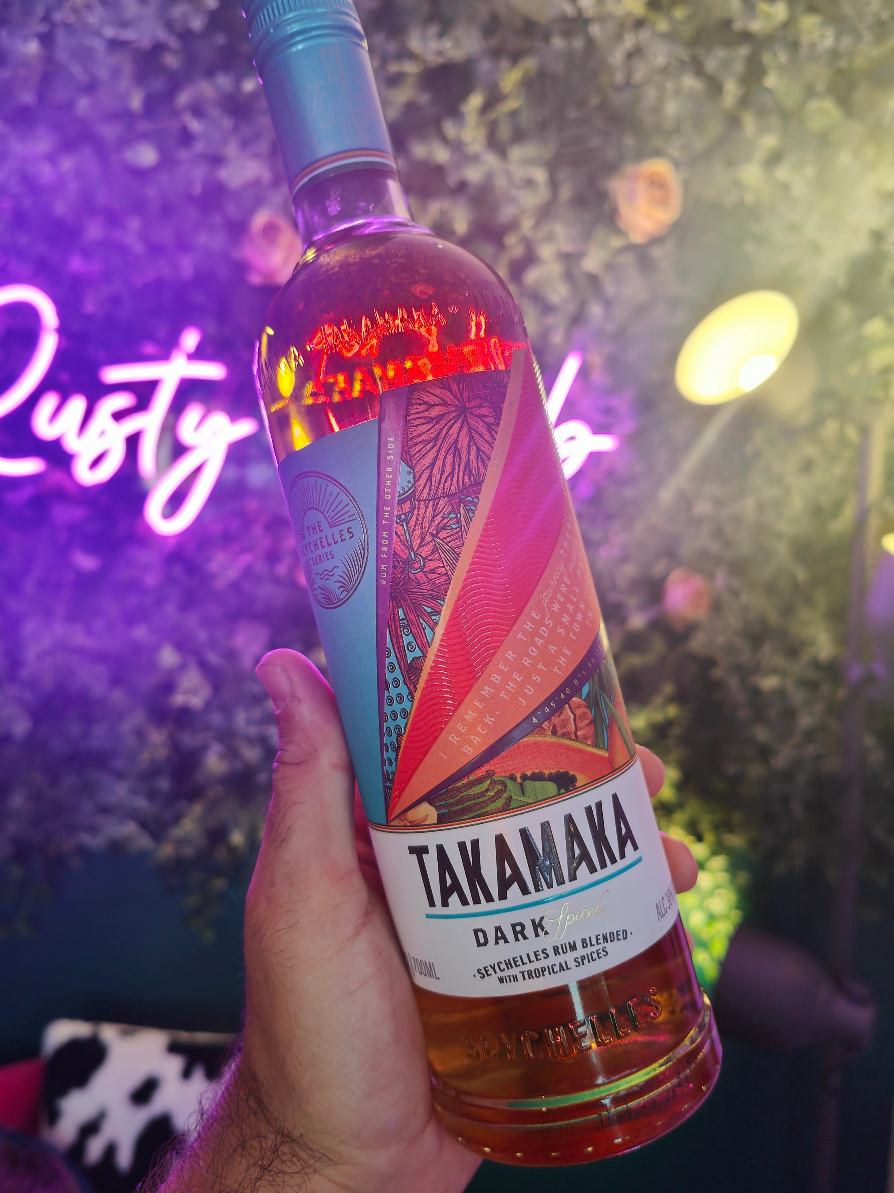 Takamaka Dark Rum Rusty spiced The Krab 38% –